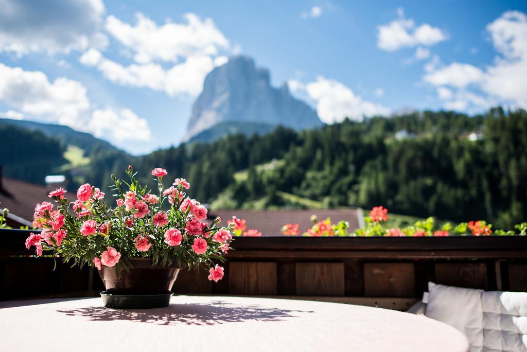 Santa Cristina Val Gardena Garni Le Chalet מראה חיצוני תמונה