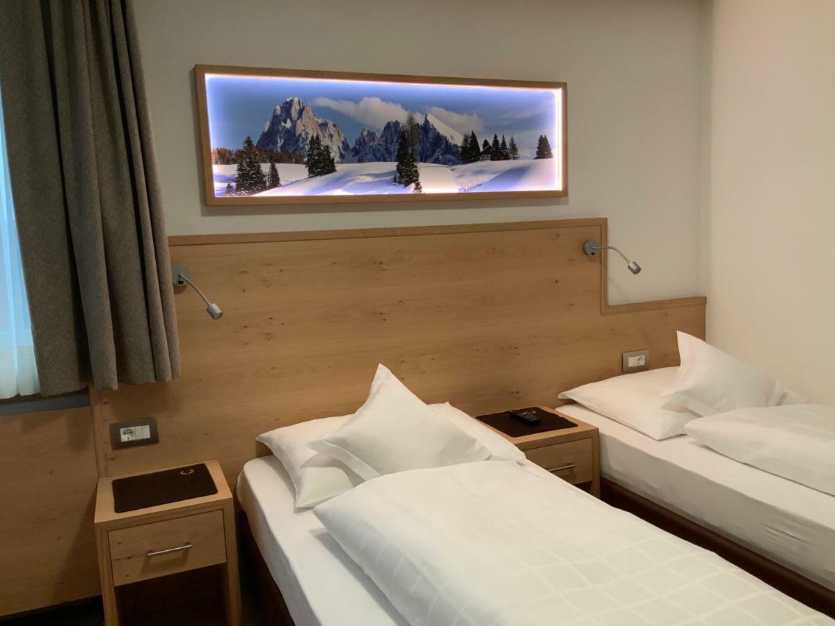 Santa Cristina Val Gardena Garni Le Chalet מראה חיצוני תמונה